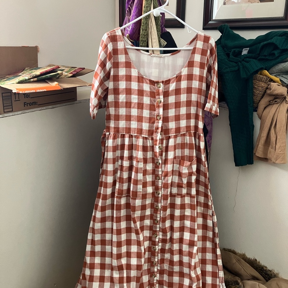 Classic rust and White Checkered little cottonwood